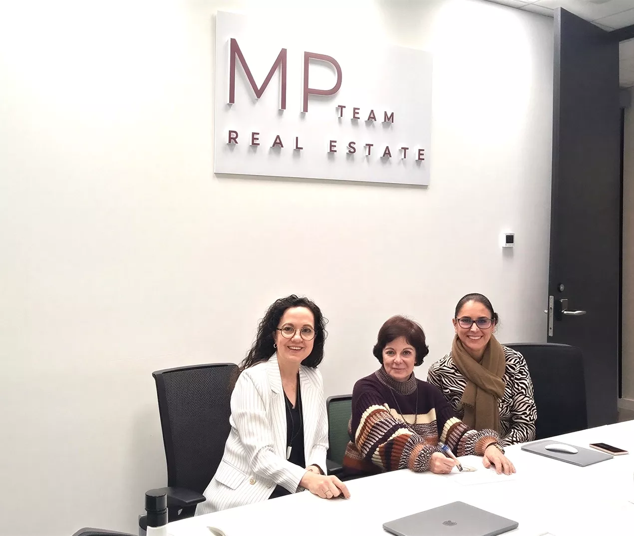 Contamos con un equipo interdisciplinar, comprometidos con el acompañamiento integral de las personas con discapacidad intelectual