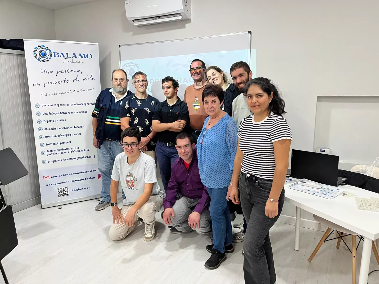 En Bálamo Inclusión ofrecemos un programa especializado de preparación de oposiciones para personas con discapacidad intelectual en Madrid